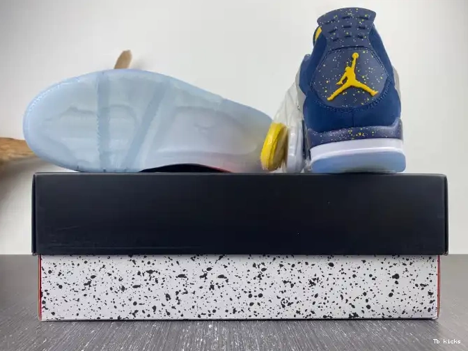 Reps TBK Retro Air 4 Michigan Jordan AJ4-1036660 (PE) 0510